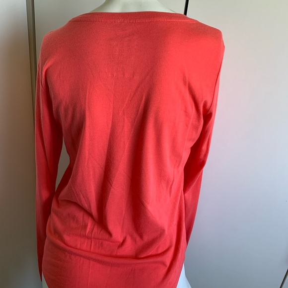 The Nike tee scoop neck coral women’s medium - Picture 4 of 5